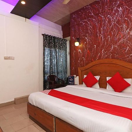 Oyo 75571 Sai Pooja Lodging Hotel Mumbai Kültér fotó